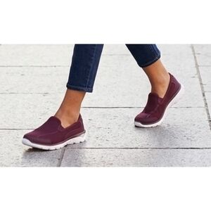 Danskin Now Memory Foam Slip On Athletic Shoes Burgundy Size 7.5